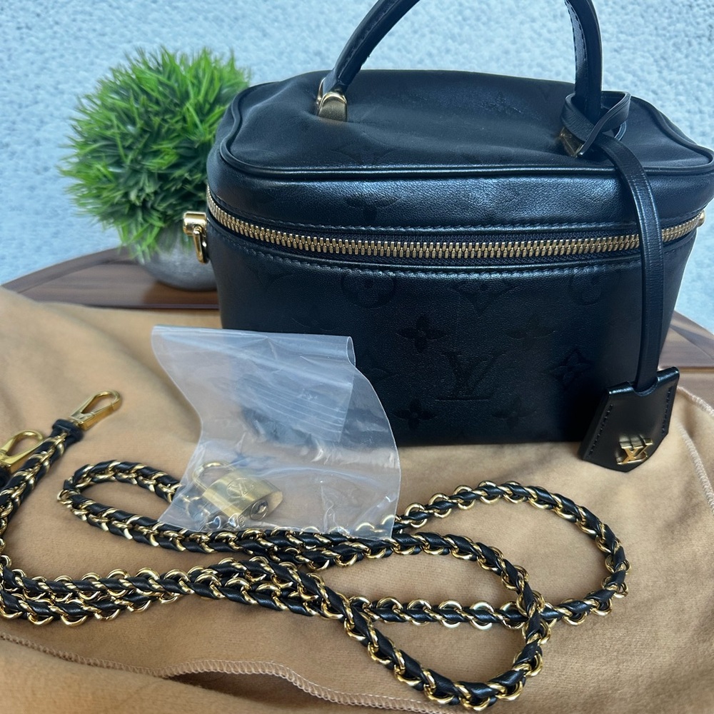 Louis Vuitton Black Leather Women's Bag